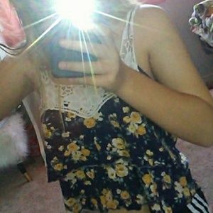 S Forever 21 cropped tiered floral blouse